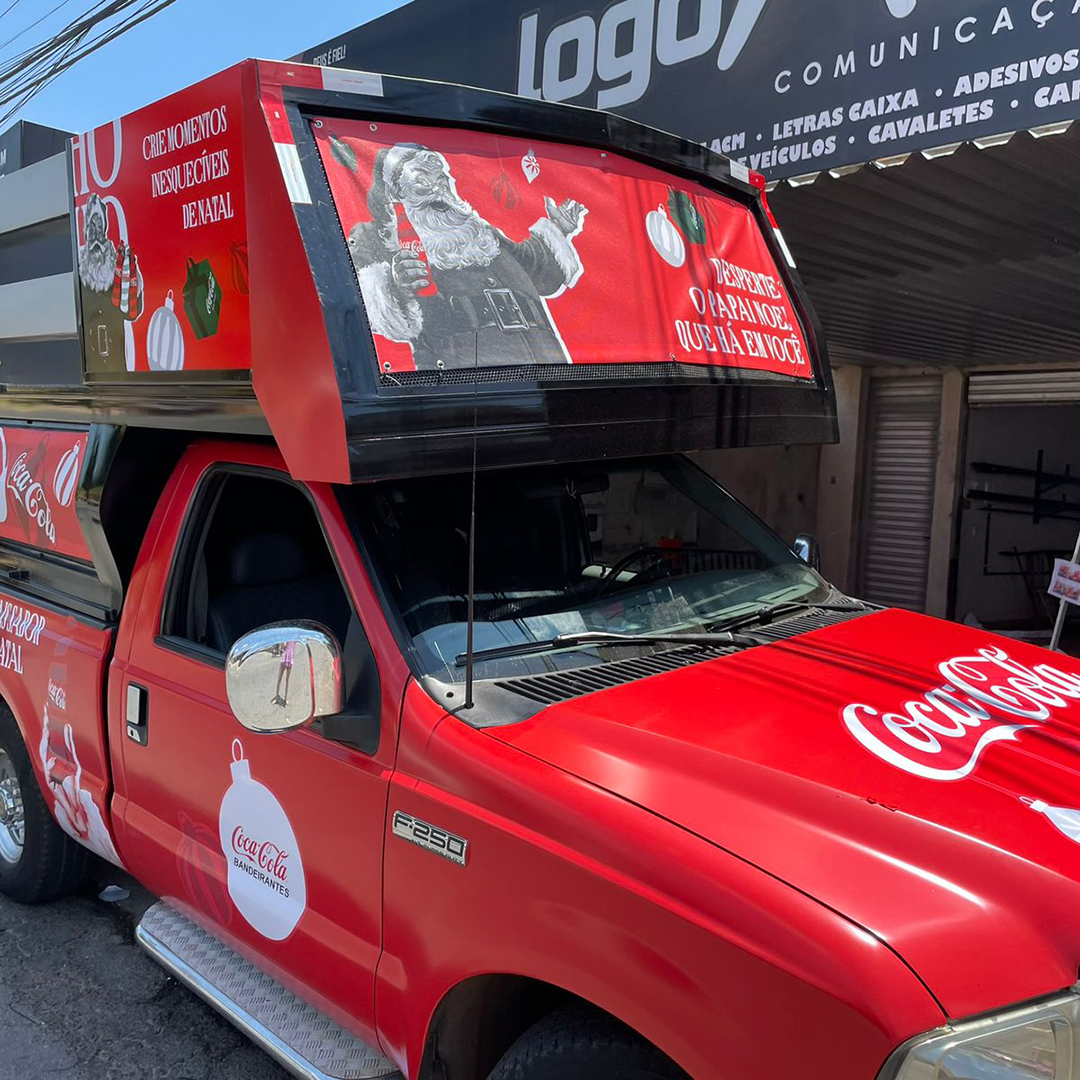 Plotagem carro Coca-Cola - Logomarca Comunicação Visual Goiania (2)